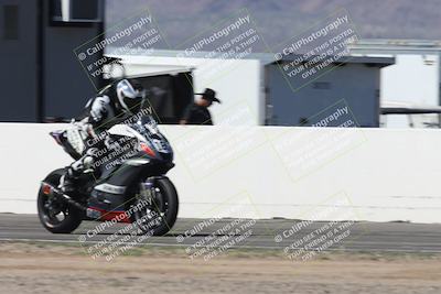 media/Oct-05-2025-CVMA (Sun) [[beeef4f201]]/Race 2-Supersport Middleweight/